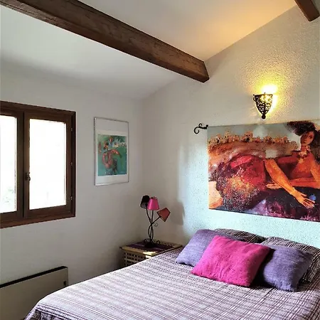 Casa de Férias Le Mas Du Pic Des Fees Hyères