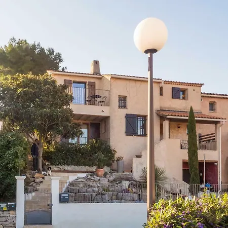 Le Mas Du Pic Des Fees Casa de Férias *